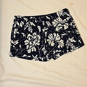 Anthropologie wren eyelet shorts size small